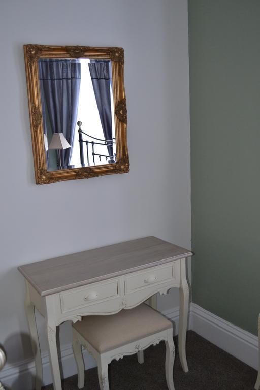 Corra Lynn Bed and Breakfast Whitby Exterior foto
