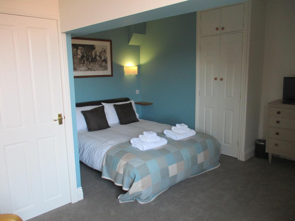 Corra Lynn Bed and Breakfast Whitby Exterior foto